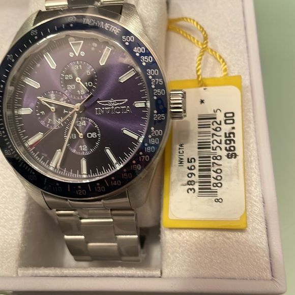 Invicta watch NWT invincible in detail $695 in the box with the warranty - Picture 4 of 10